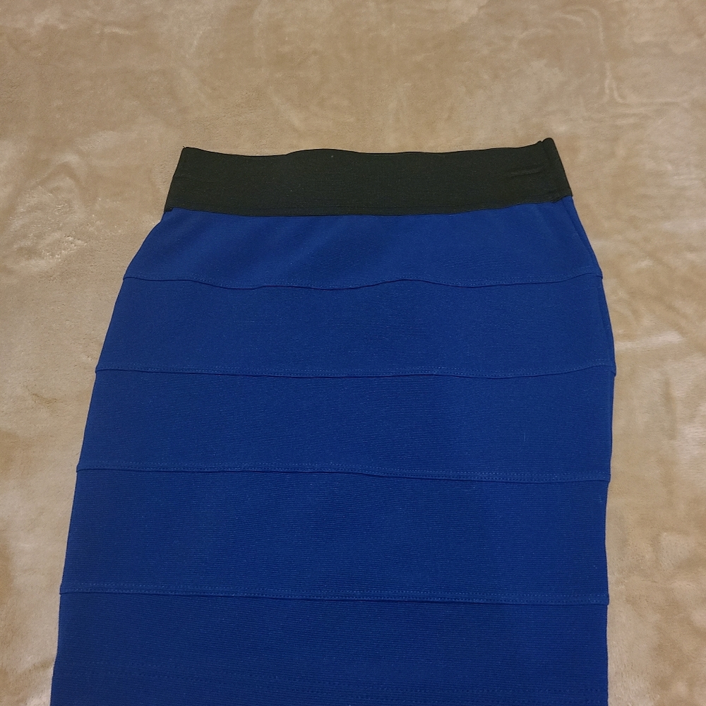 Black and blue mini skirt. Size XS.
